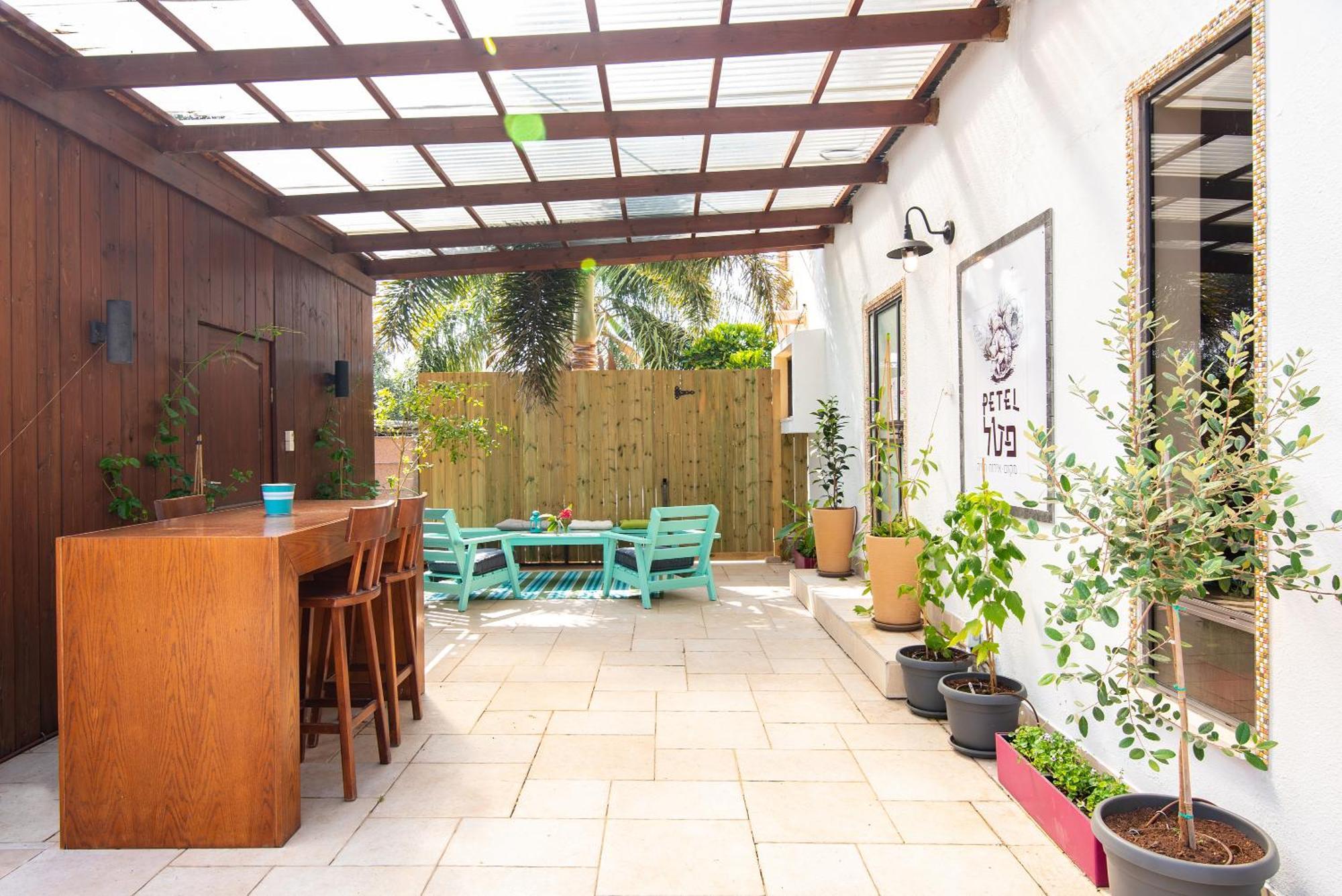 Bar-On Vacation Resort - Nature, Culture, Tours & Tastes Near Nahariyya - בר-און ריזורט, בתי מפונים , טבע, תרבות, סיורים וקולינריה Ben 'Ammi Rum bild