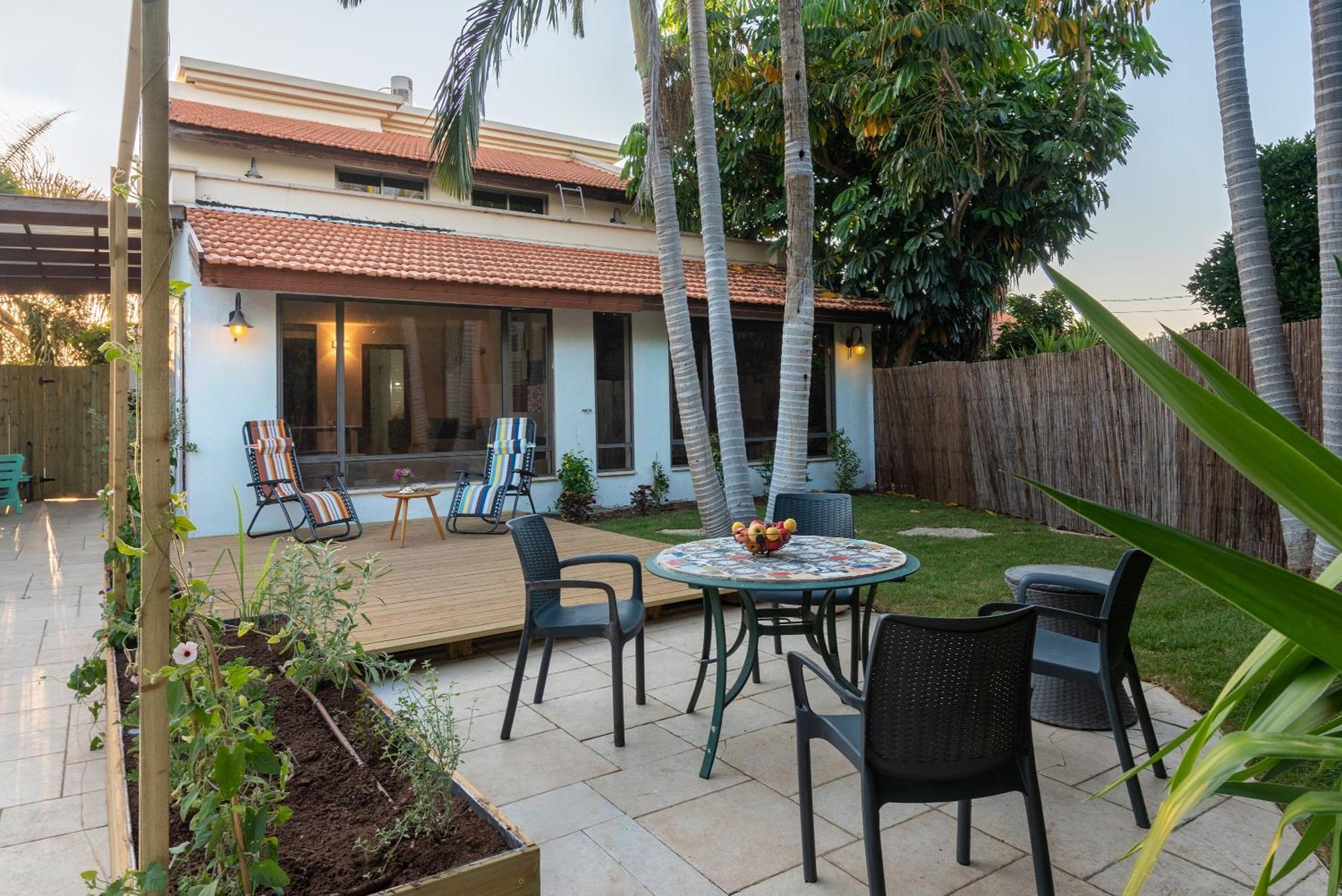 Bar-On Vacation Resort - Nature, Culture, Tours & Tastes Near Nahariyya - בר-און ריזורט, בתי מפונים , טבע, תרבות, סיורים וקולינריה Ben 'Ammi Rum bild
