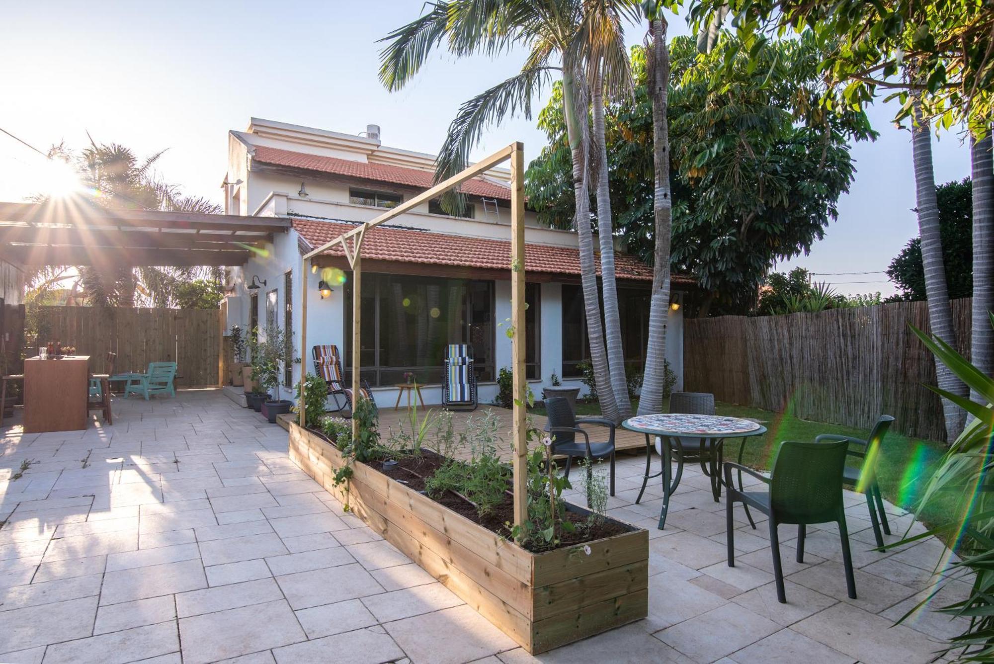 Bar-On Vacation Resort - Nature, Culture, Tours & Tastes Near Nahariyya - בר-און ריזורט, בתי מפונים , טבע, תרבות, סיורים וקולינריה Ben 'Ammi Rum bild
